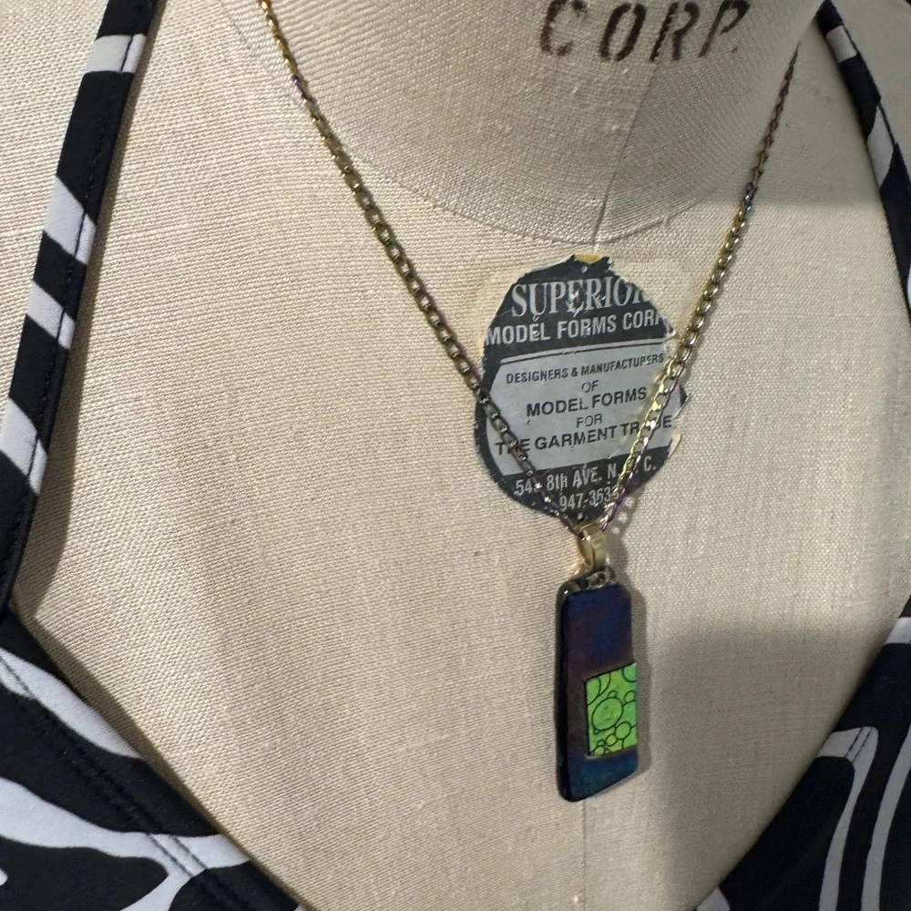 Colorful Rectangular Pendant Necklace - Picture 5 of 10